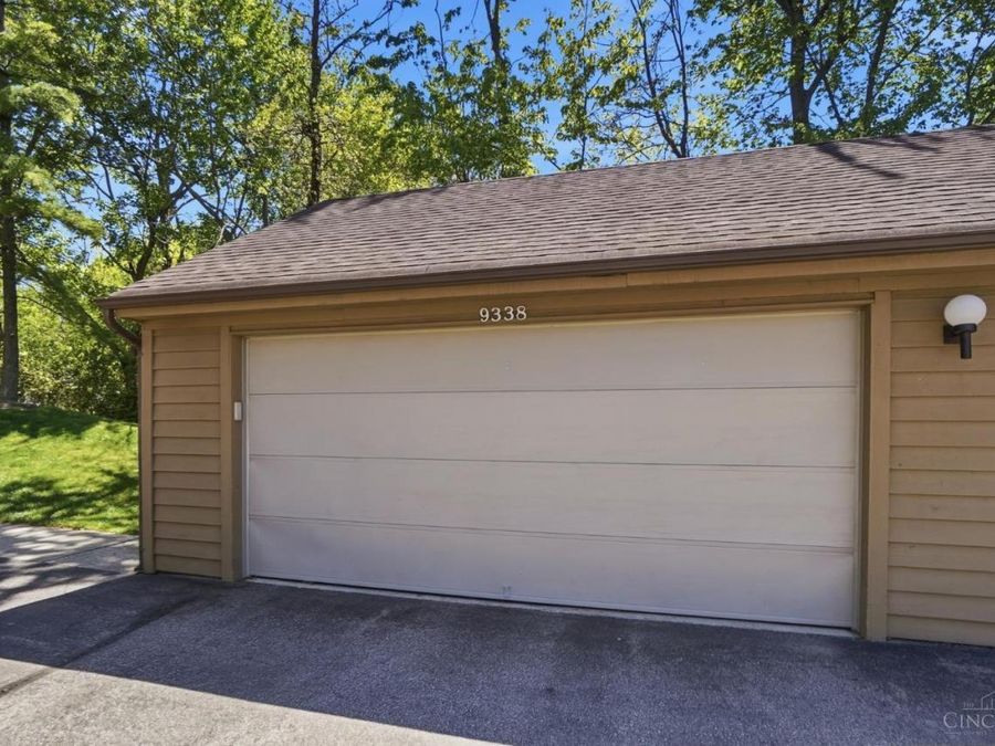 9338 Hunters Creek Drive, Blue Ash, OH 45242 Photo 51