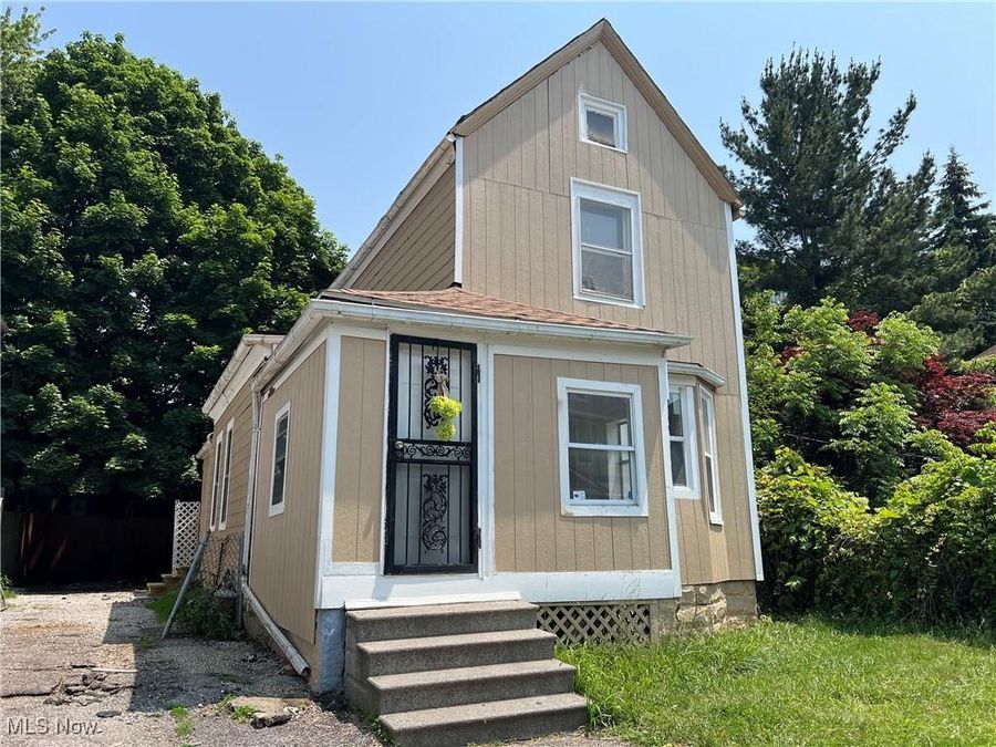 519 E 103rd Street , Cleveland, OH 44108 Photo 1
