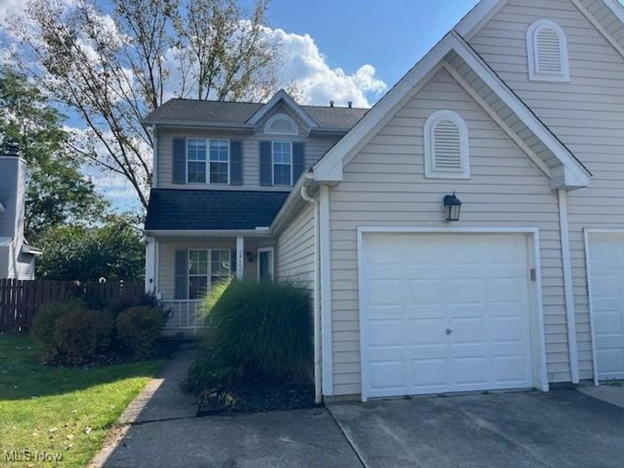 23155 Wainwright Terrace , Olmsted Falls, OH 44138 Photo 1