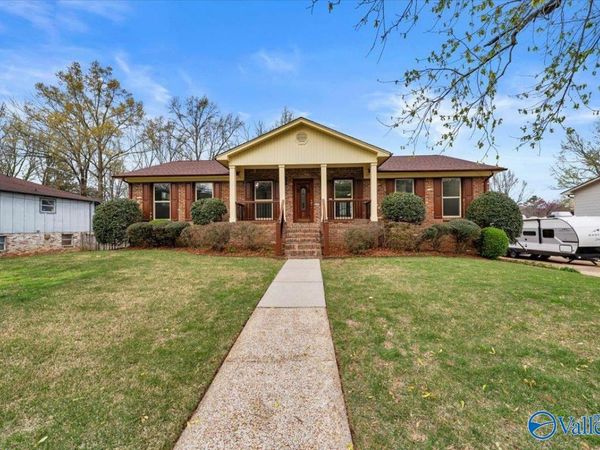 12028 Queens Place SE, Huntsville, AL 35803