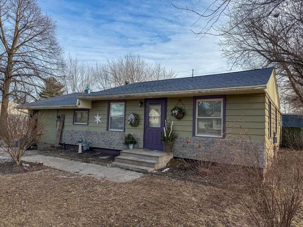 4102 8th Avenue , East Moline, IL 61244