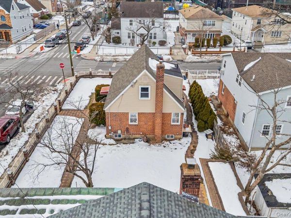 14146 253rd Street , Rosedale, NY 11422
