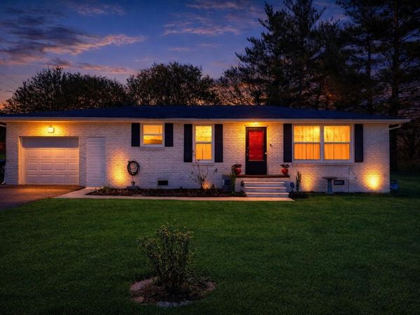415 River St , Hartsville, TN 37074