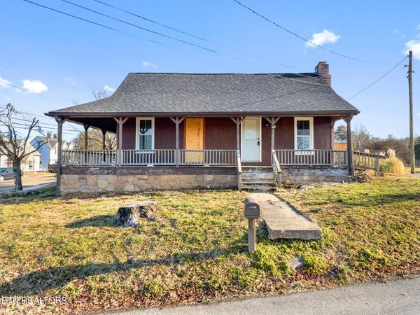 112 N Farnum St , Friendsville, TN 37737