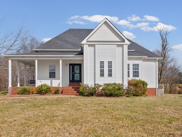1520 Hwy 120 , Big Rock, TN 37023