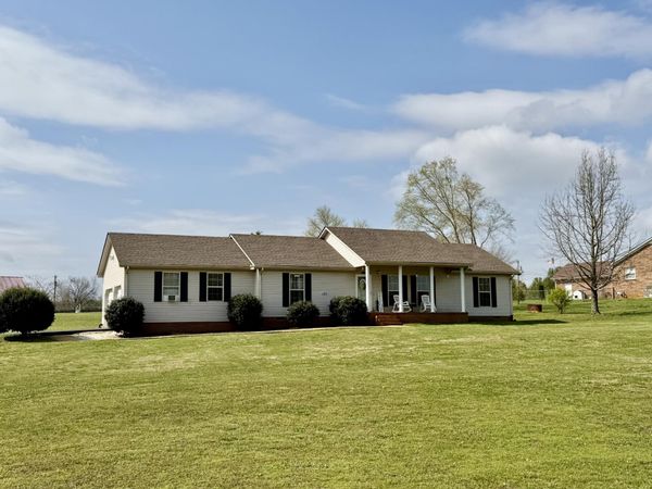 125 Monument Cir , Summertown, TN 38483