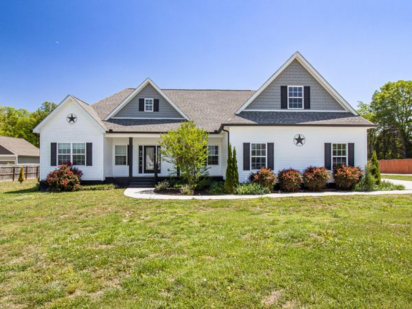 1242 Norton Rd , Manchester, TN 37355