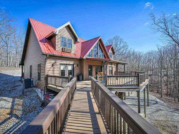 576 Ridgeway Dr , Sugar Tree, TN 38380