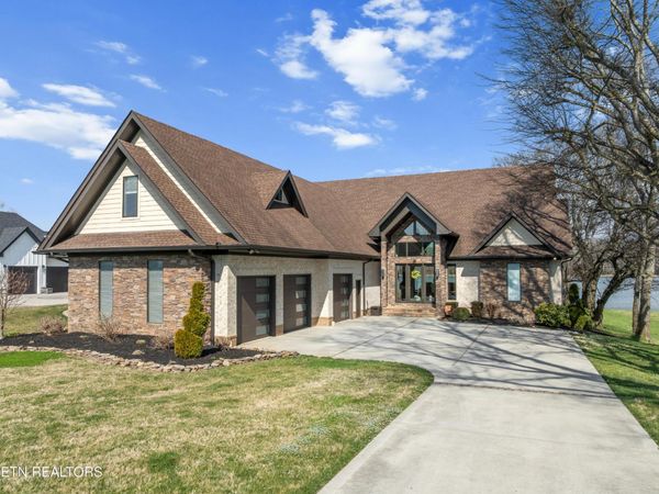 3702 Promontory Point , Louisville, TN 37777