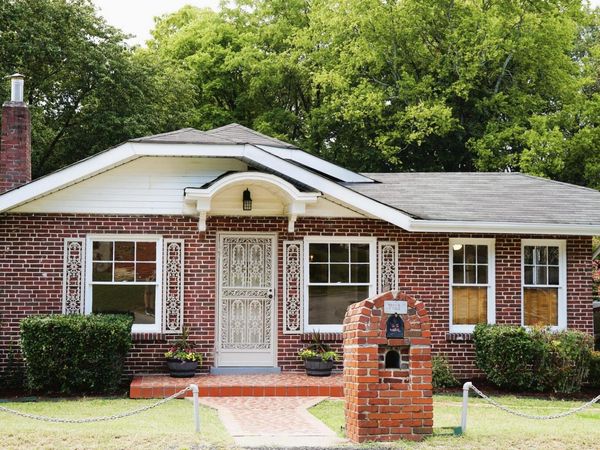 615 Midland Pike , Chattanooga, TN 37411