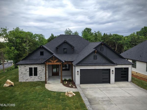 500 Dudala Circle , Loudon, TN 37774