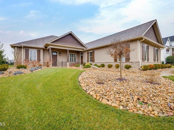 1517 Conestoga Pass, Johnson City, TN 37601