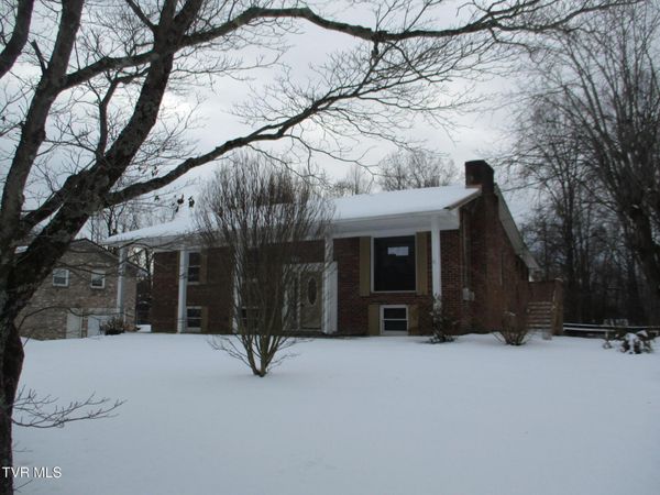 111 Sugar Maple Lane, Johnson City, TN 37601