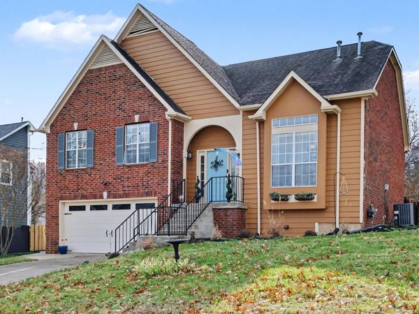 1109 Mistletoe Cir , Hermitage, TN 37076