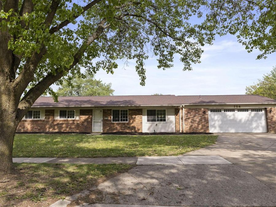 754 Pointview Drive , Westerville, OH 43081 Photo 1