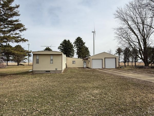 19367 680th Street , Dodge Center, MN 55927
