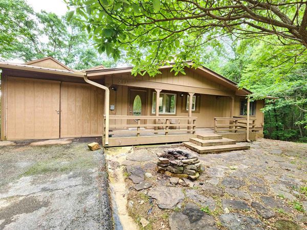 211 Burnt Rock Falls , Fairfield Bay, AR 72088