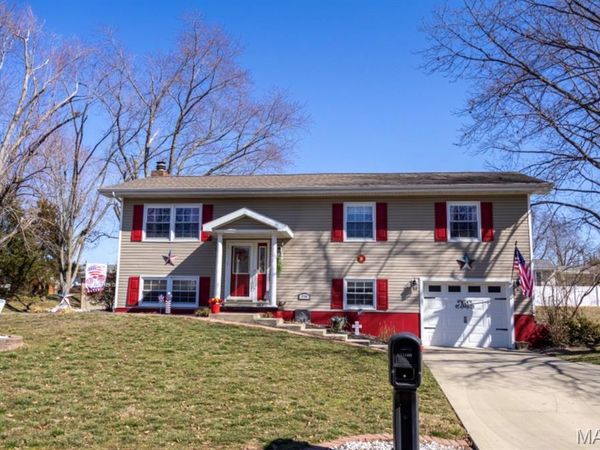776 S Buhrman Street , Nashville, IL 62263