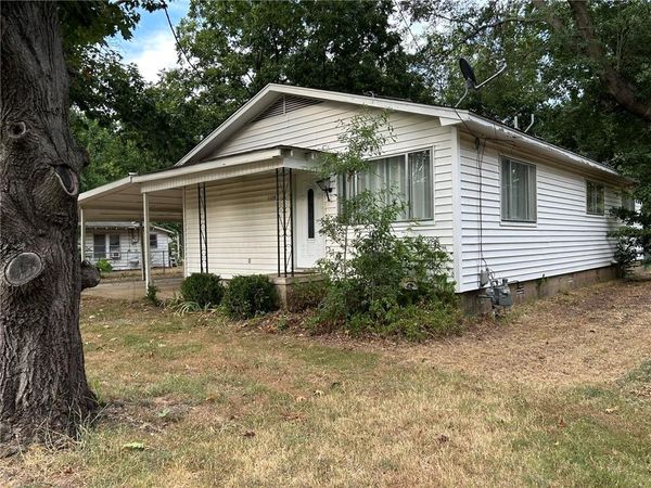 1126 N Detroit Avenue , Russellville, AR 72801