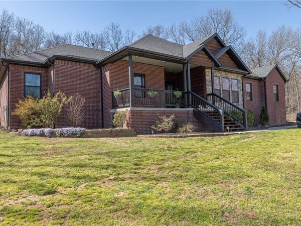 170 Madison 7309 , Huntsville, AR 72740