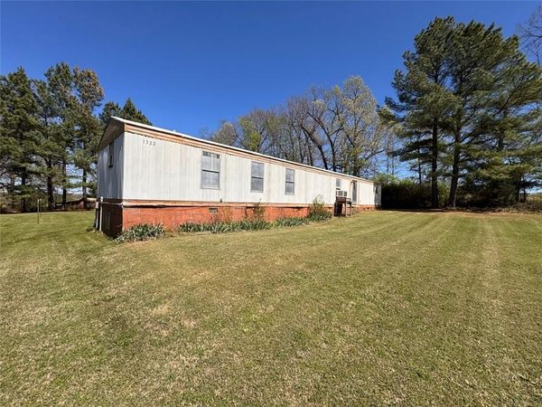1322 Madison 8520 , Huntsville, AR 72740