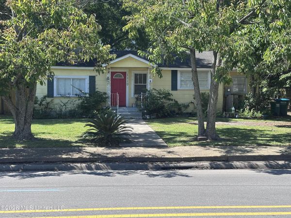 1110 Live Oak Avenue, Pascagoula, MS 39567
