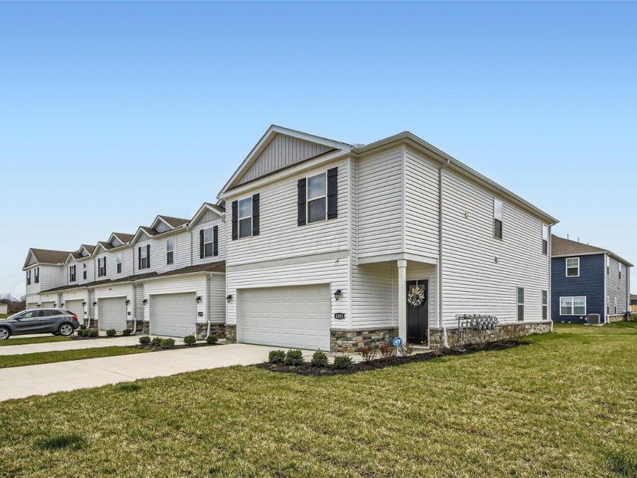 1477 Cardinez Way , Columbus, OH 43228 Photo 1