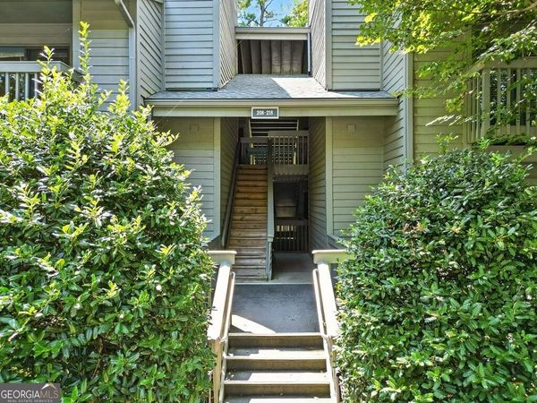 217 Tuxworth Circle, Decatur, GA 30033