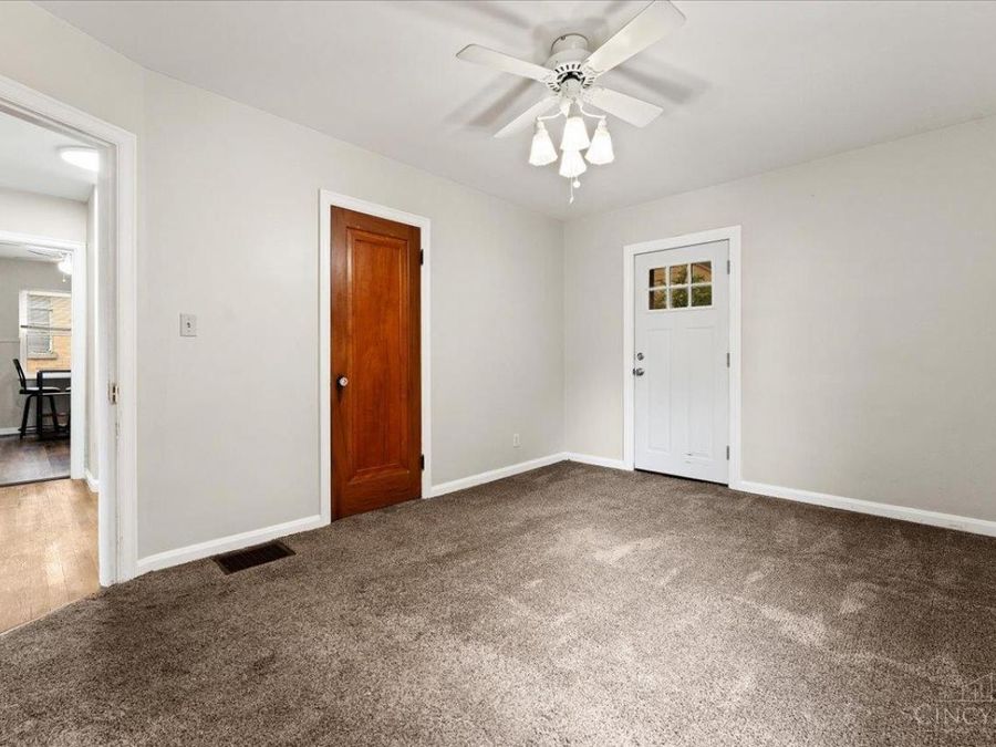 3730 Marydell Place, Cheviot, OH 45211 Photo 9