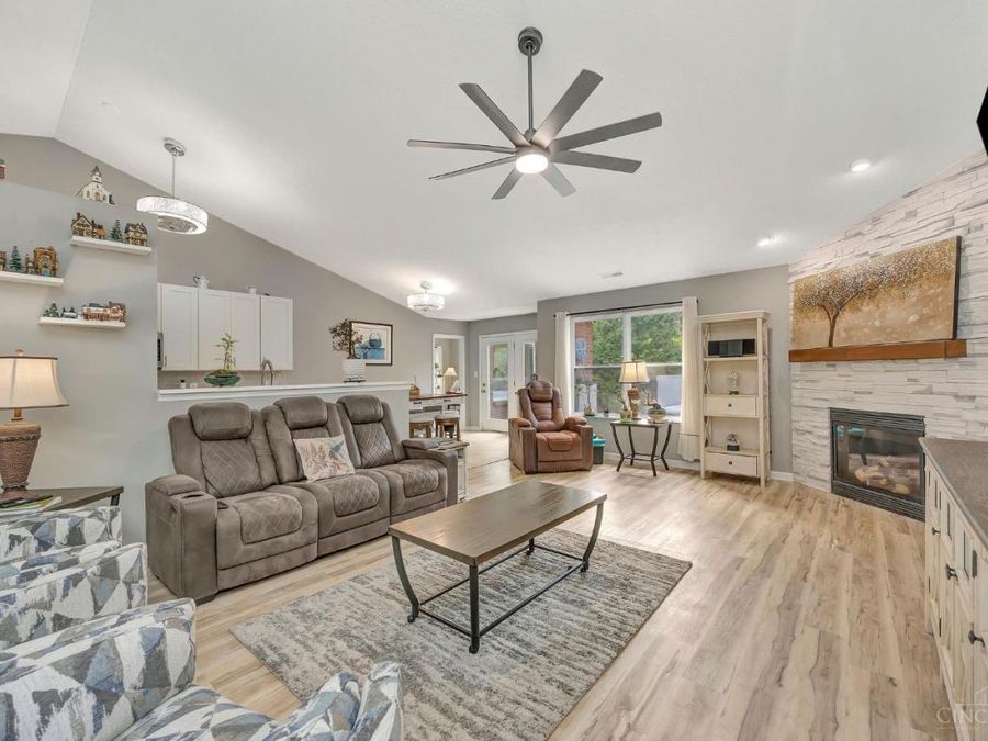 320 Wellington Court, Monroe, OH 45050 Photo 7