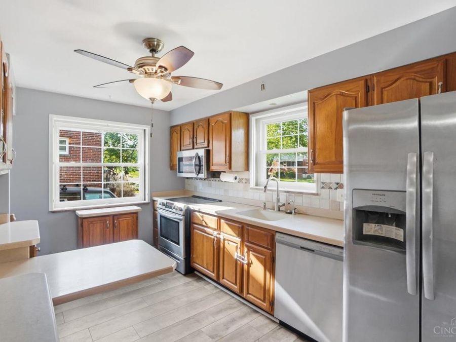 1543 Sanborn Drive, Reading, OH 45215 Photo 12