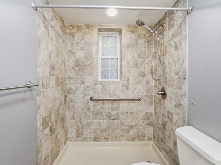 1543 Sanborn Drive, Reading, OH 45215 Photo 24