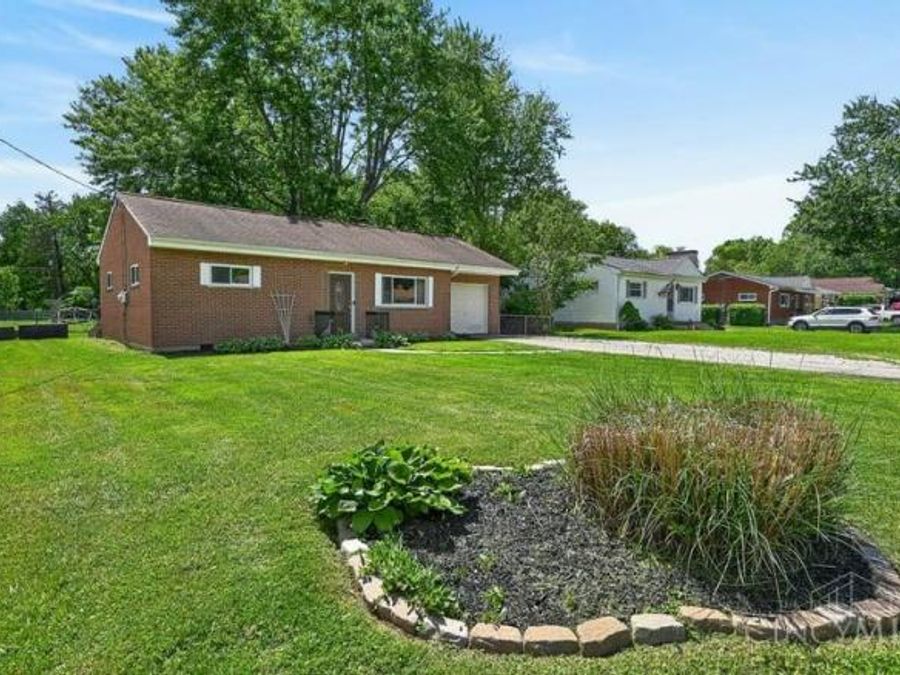 817 Fairway Drive, Union Township, OH 45245 Photo 3