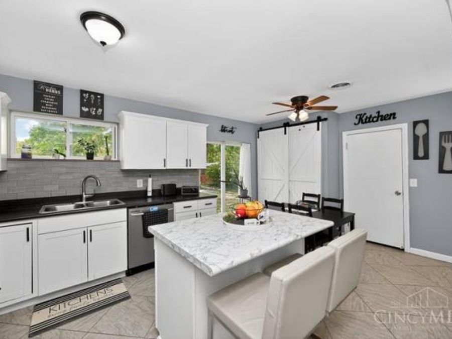 817 Fairway Drive, Union Township, OH 45245 Photo 9