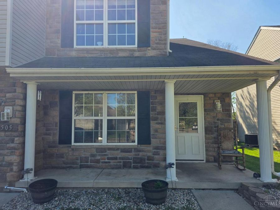505 Meadowview Place, Trenton, OH 45067 Photo 2