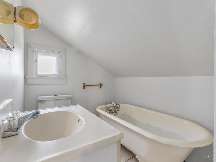 3458 Cheviot Avenue, Cincinnati, OH 45211 Photo 43