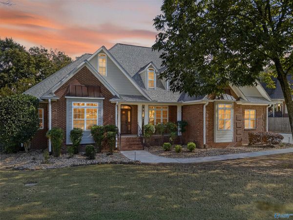 6463 Spring Creek Drive, Guntersville, AL 35976