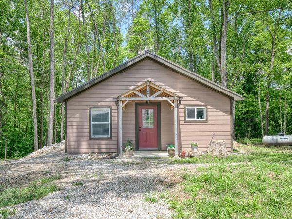 3269 Moodyville Rd , Byrdstown, TN 38549