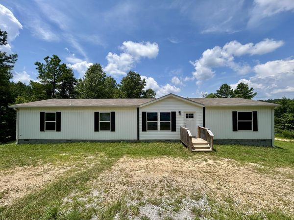 443 Sickler Rd , Hohenwald, TN 38462