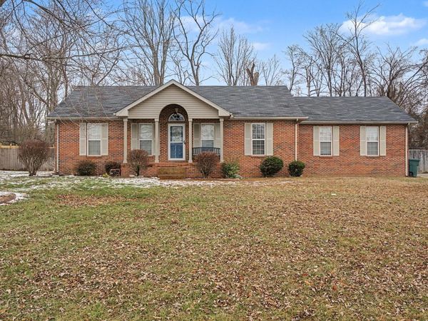 131 Cora St , Portland, TN 37148