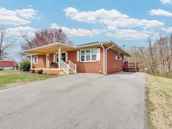 326 E Main St , Cookeville, TN 38506