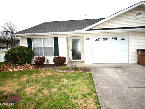 4764 Royal Prince Way, Knoxville, TN 37912