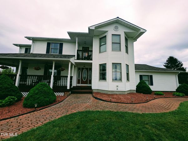 275 Pilgrim Way, Coeburn, VA 24230