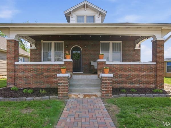 127 S Rapp Avenue , Columbia, IL 62236