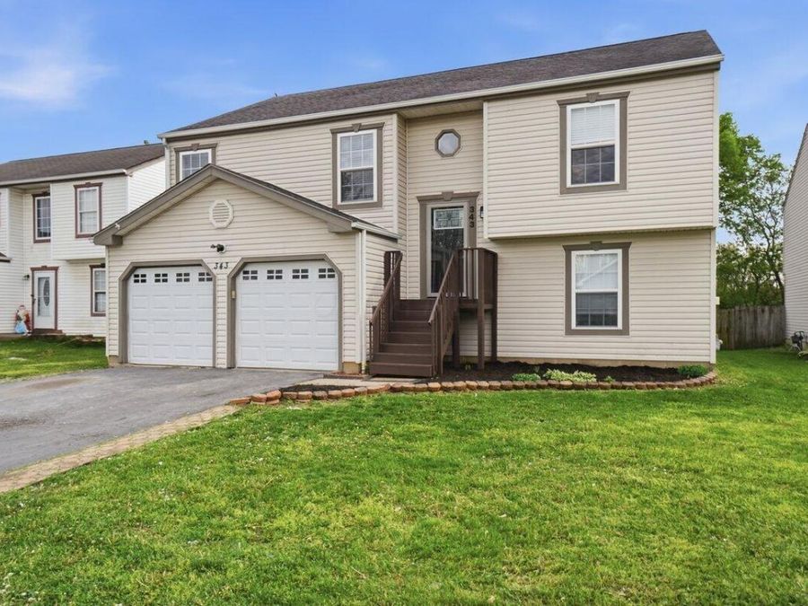 343 Oak Village Drive , Columbus, OH 43207 Photo 1