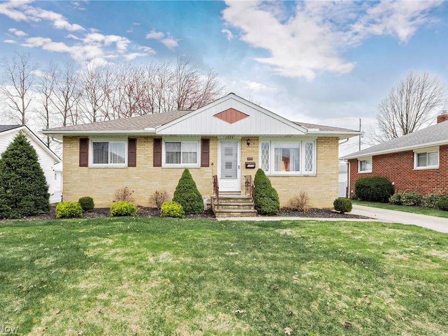 1272 Bonnie Lane , Mayfield Heights, OH 44124 Photo 1