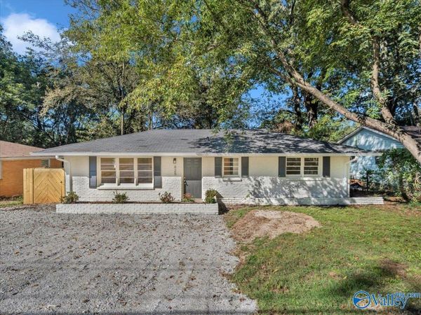 425 S Plymouth Road NW, Huntsville, AL 35811