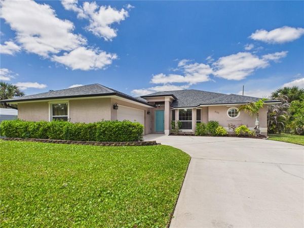9175 106th Avenue , Vero Beach, FL 32967