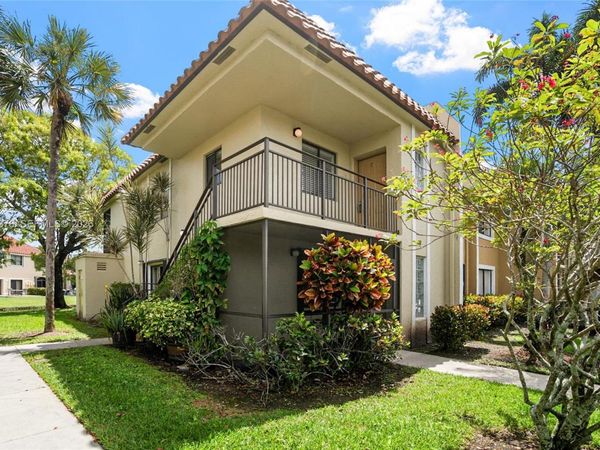 432 Lakeview Dr , Unit 201, Weston, FL 33326