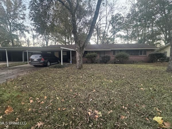3317 Longwood Drive, Jackson, MS 39212